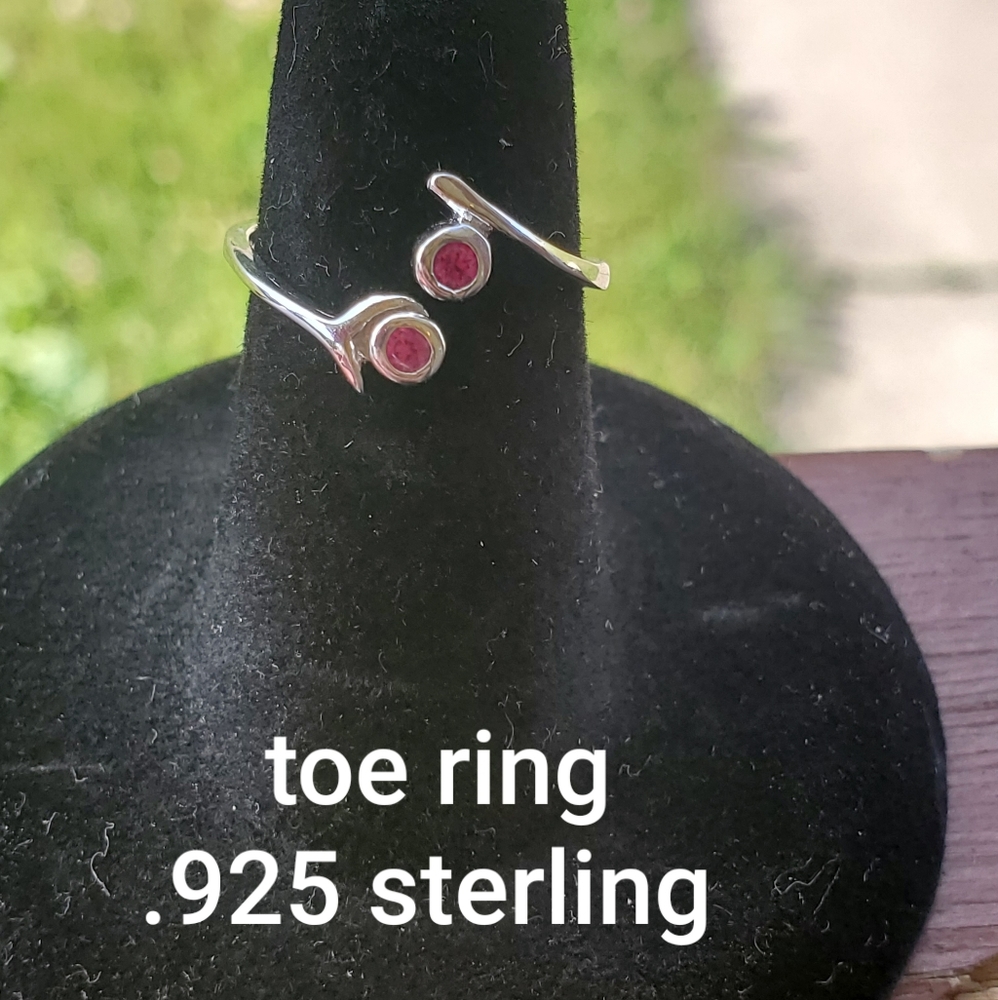 Toe Ring